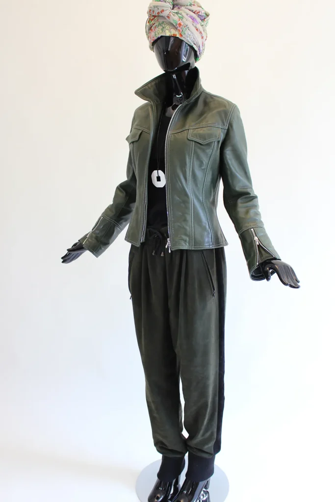 Lederjacke aus Lammnappa im Jeans-Stil, Lederhose aus Kalbsvelours