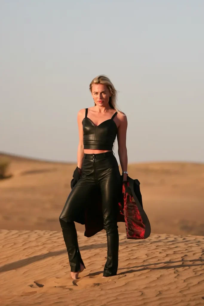 Korsage und Hose aus Strechnappa