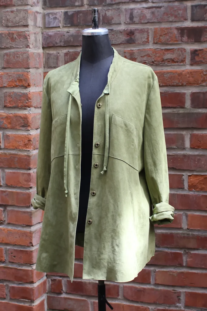 Grüne Velourslederbluse