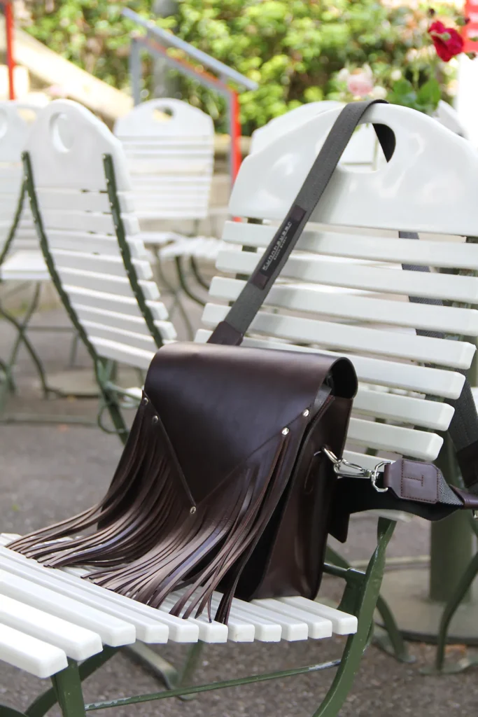 Umhängetasche mit Franzen