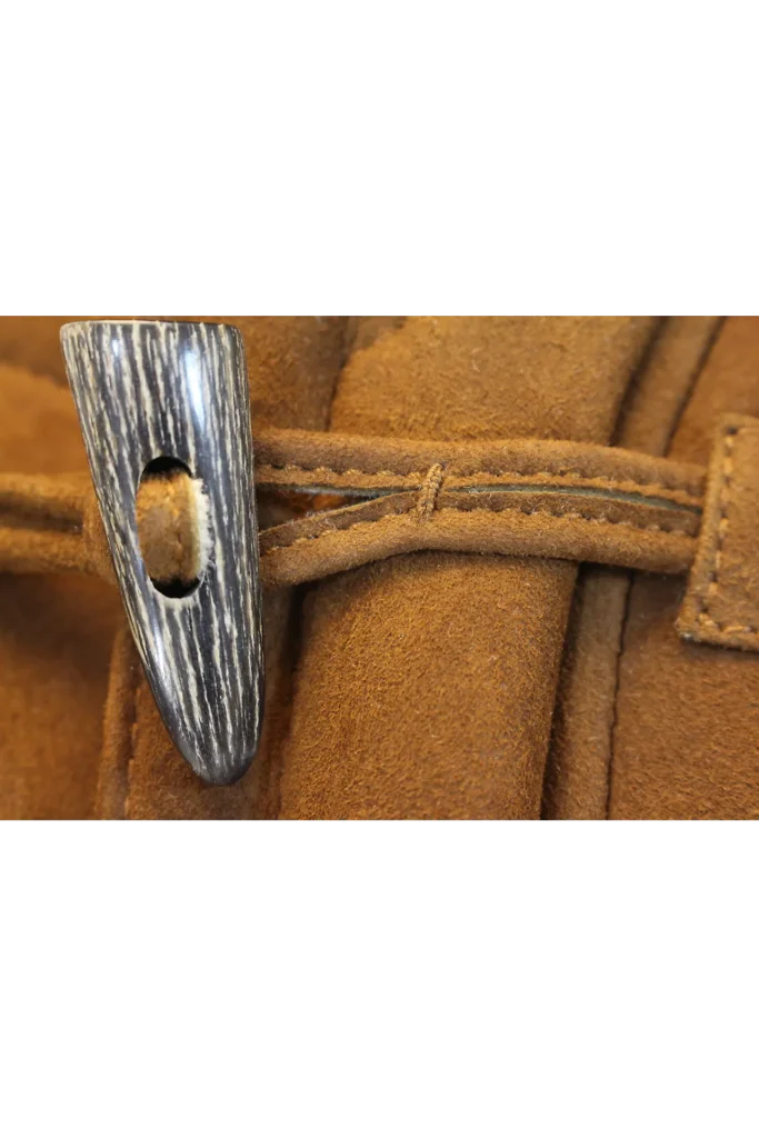 Knebelverschluß eines Duffelcoats