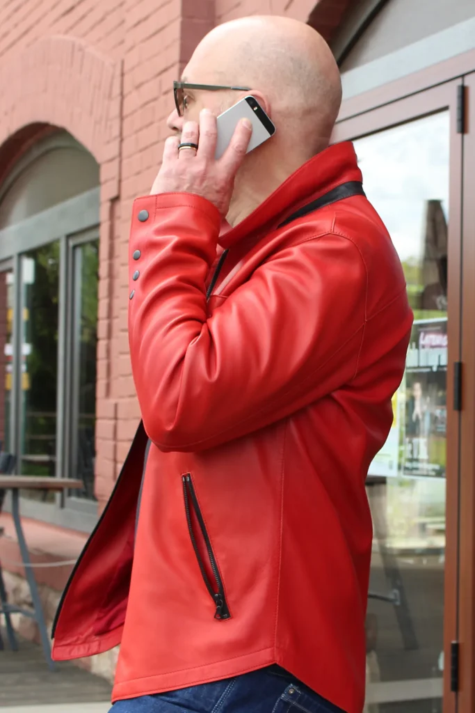 Lammnappa-Lederjacke, Manschetten mit Druckknöpfen